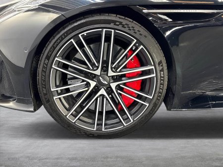 2025 Aston Martin DB12 - photo 33