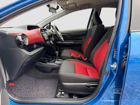 2018 Toyota Aqua - photo 16
