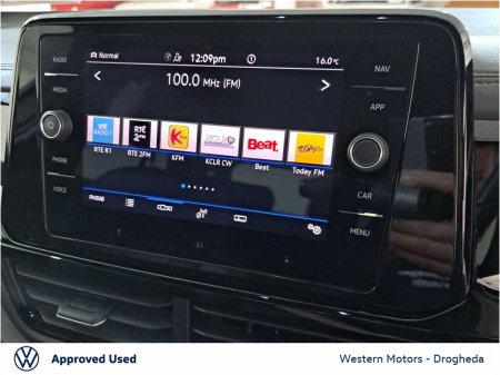 2025 Volkswagen T-Roc - photo 18