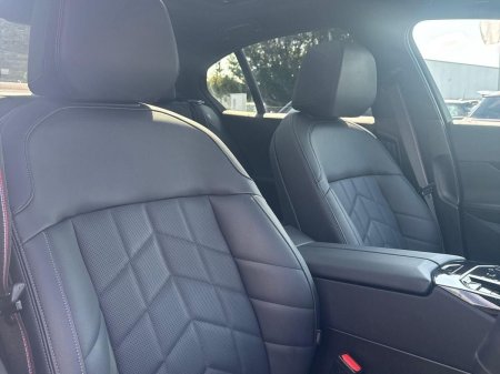 2024 BMW 5-Series - photo 28