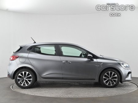 2023 Renault Clio - photo 2