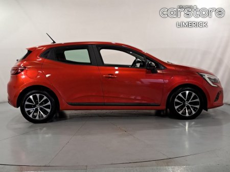 2023 Renault Clio - photo 2