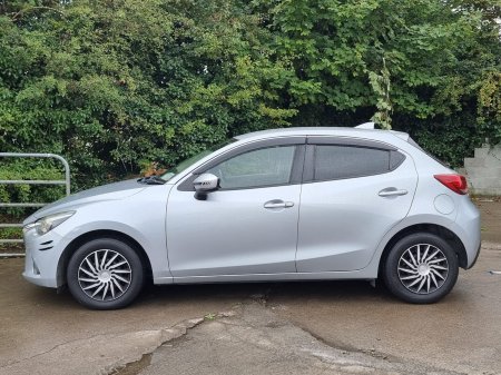 2017 Mazda Demio - photo 8