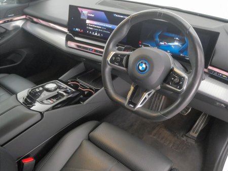 2024 BMW i5 - photo 6