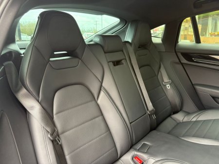 2025 Porsche Panamera - photo 31