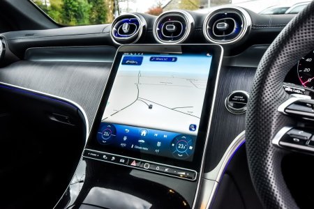2025 Mercedes-Benz GLC - photo 18