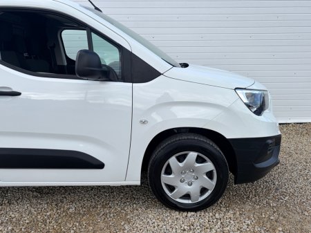 2022 Opel Combo - photo 18