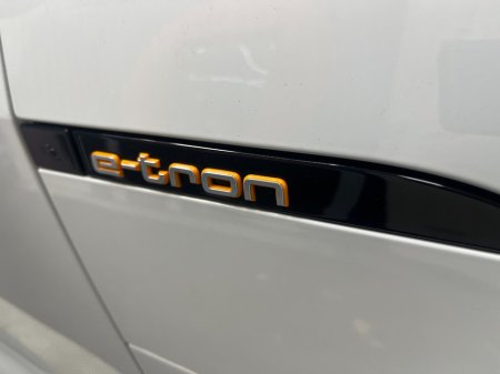 2022 Audi e-tron - photo 9