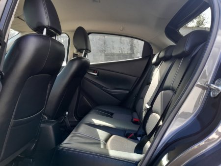 2016 Mazda Demio - photo 18