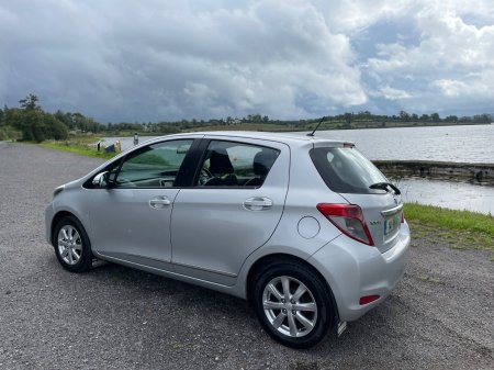 2014 Toyota Yaris - photo 3