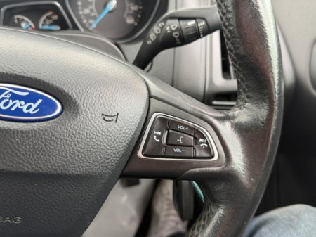 2015 Ford Focus - photo 14