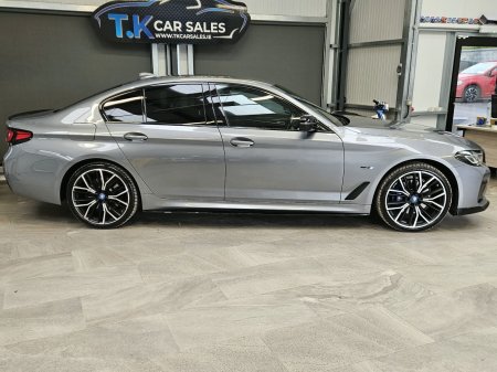 2022 BMW 5-Series - photo 3