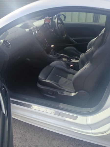 2011 Peugeot RCZ - photo 8