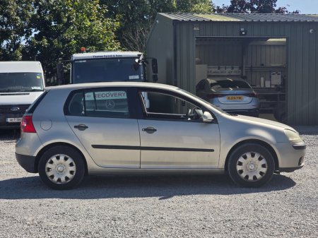 2004 Volkswagen Golf - photo 8