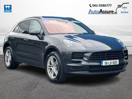 2019 Porsche Macan 2.0 Turbo *** Full Tan Leather / Auto-Close Tailgate / Panoramic Roof / Lane Departure ***