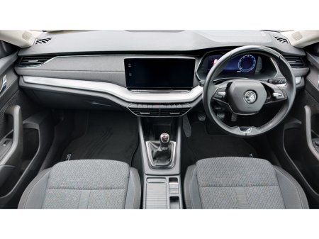 2024 Skoda Octavia AMBIENT PACK - SUNSET GLASS - HEATED STEERING WHEEL