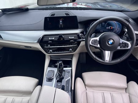 2018 BMW 5-Series - photo 2