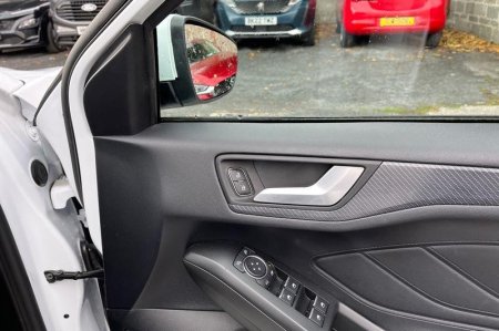 2020 Ford Focus - photo 24