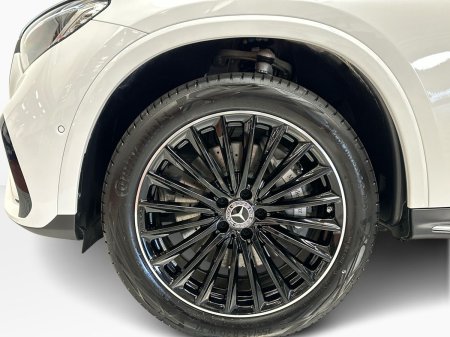 2026 Mercedes-Benz GLC - photo 7