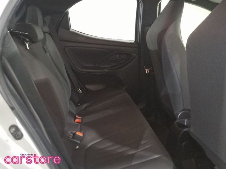 2021 Toyota Yaris - photo 13