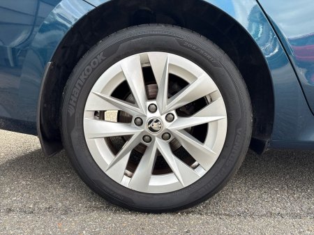 2021 Skoda Octavia - photo 5
