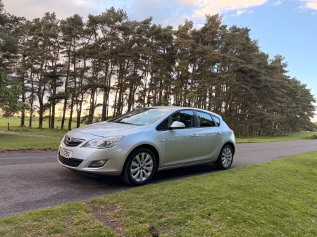 2011 Opel Astra - photo 3