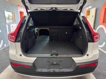 2022 Volvo XC40 - photo 7