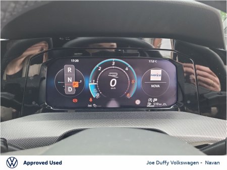 2025 Volkswagen Golf - photo 18