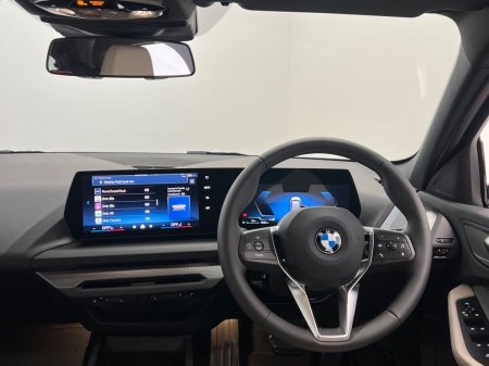 2026 BMW 1-Series - photo 5