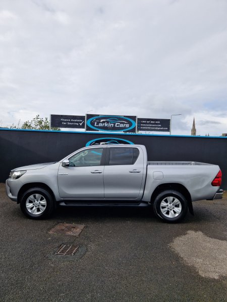 2017 Toyota Hilux - photo 8