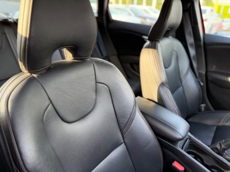2017 Volvo V40 - photo 15