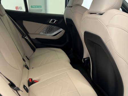 2026 BMW 1-Series - photo 11