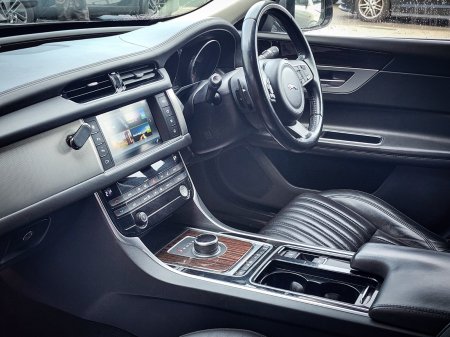 2016 Jaguar XF - photo 13