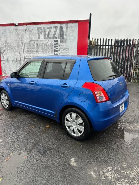 2010 Suzuki Swift - photo 18