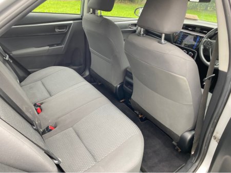 2018 Toyota Corolla - photo 18