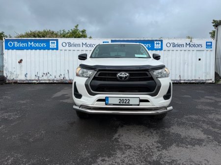 2022 Toyota Hilux - photo 2
