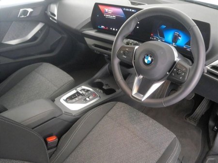 2026 BMW 1-Series - photo 6