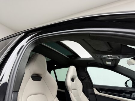 2025 Porsche Panamera - photo 12