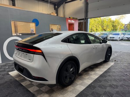 2024 Toyota Prius - photo 3