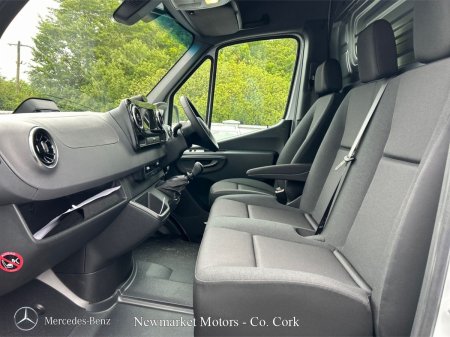 2027 Mercedes-Benz Sprinter - photo 24