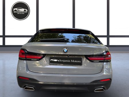 2021 BMW 5-Series - photo 6