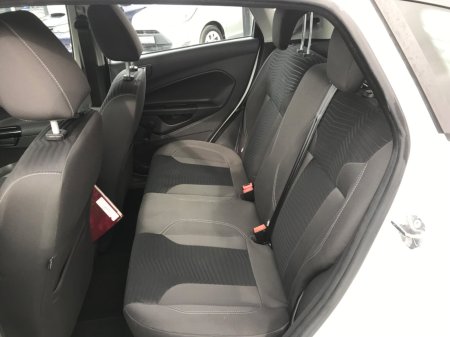 2017 Ford Fiesta - photo 16