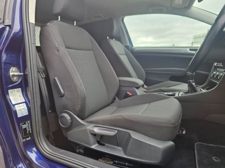 2018 Volkswagen Golf - photo 8