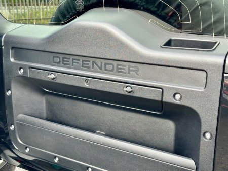 2025 Land Rover Defender - photo 29