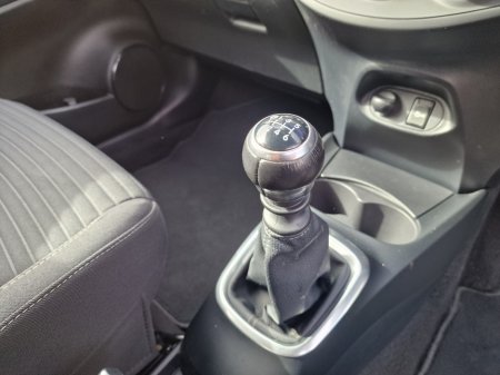 2019 Toyota Yaris - photo 26