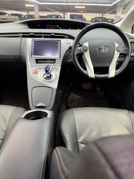 2013 Toyota Prius - photo 10