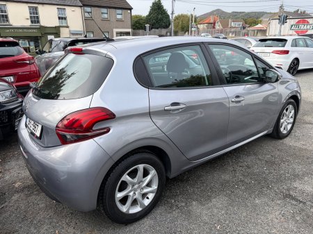 2019 Peugeot 208 - photo 17