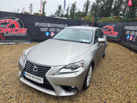 2015 Lexus IS - photo 2