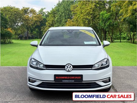 2019 Volkswagen Golf - photo 2