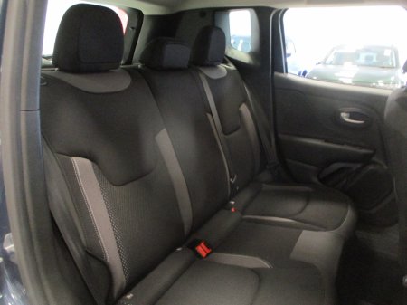2025 Jeep Renegade - photo 15